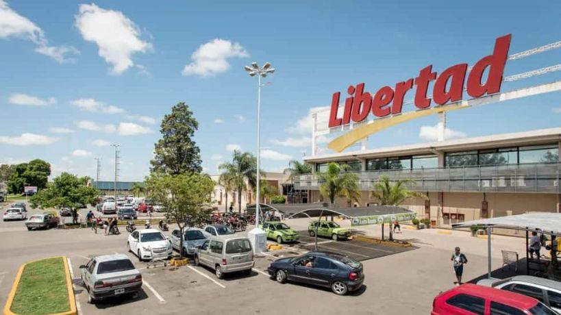 Grupo Libertad explica cómo operarán sus centros comerciales tras la venta de supermercados