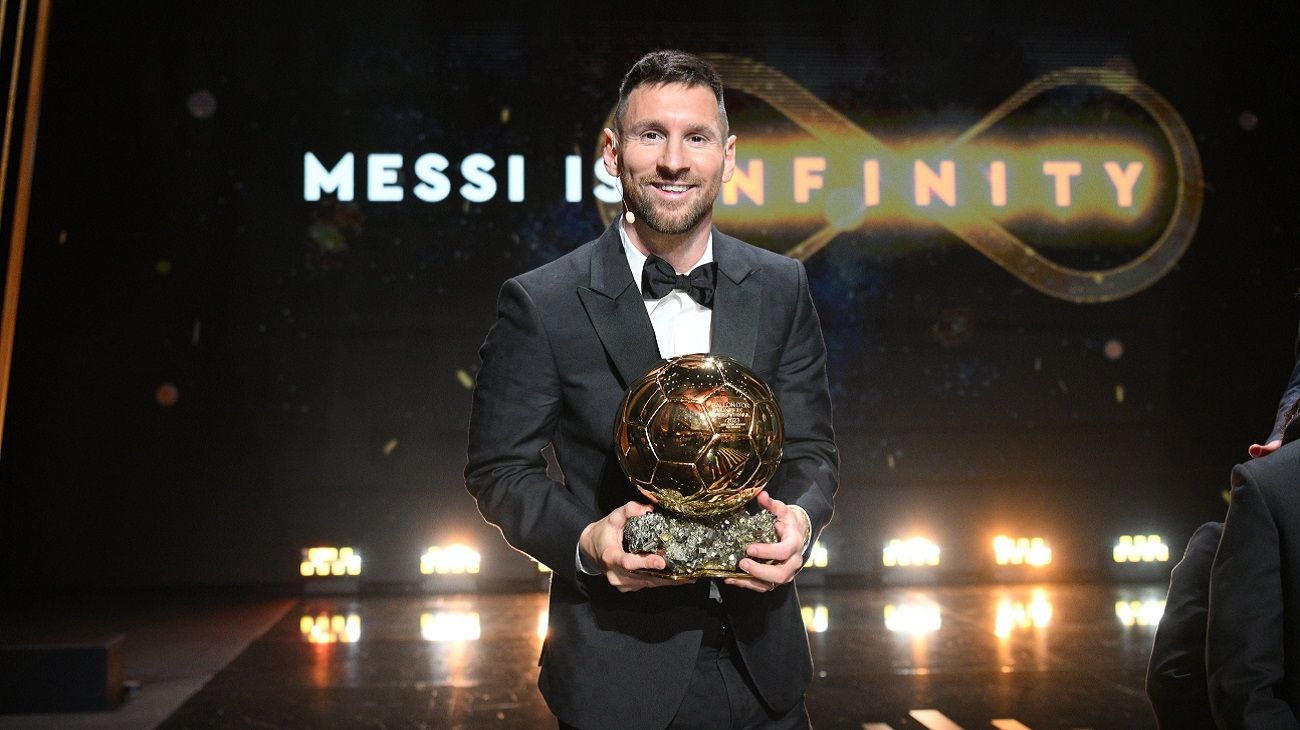 Balón de Oro: los campeones del mundo Lionel Messi y "Dibu" Martínez brillaron en la entrega de los premios