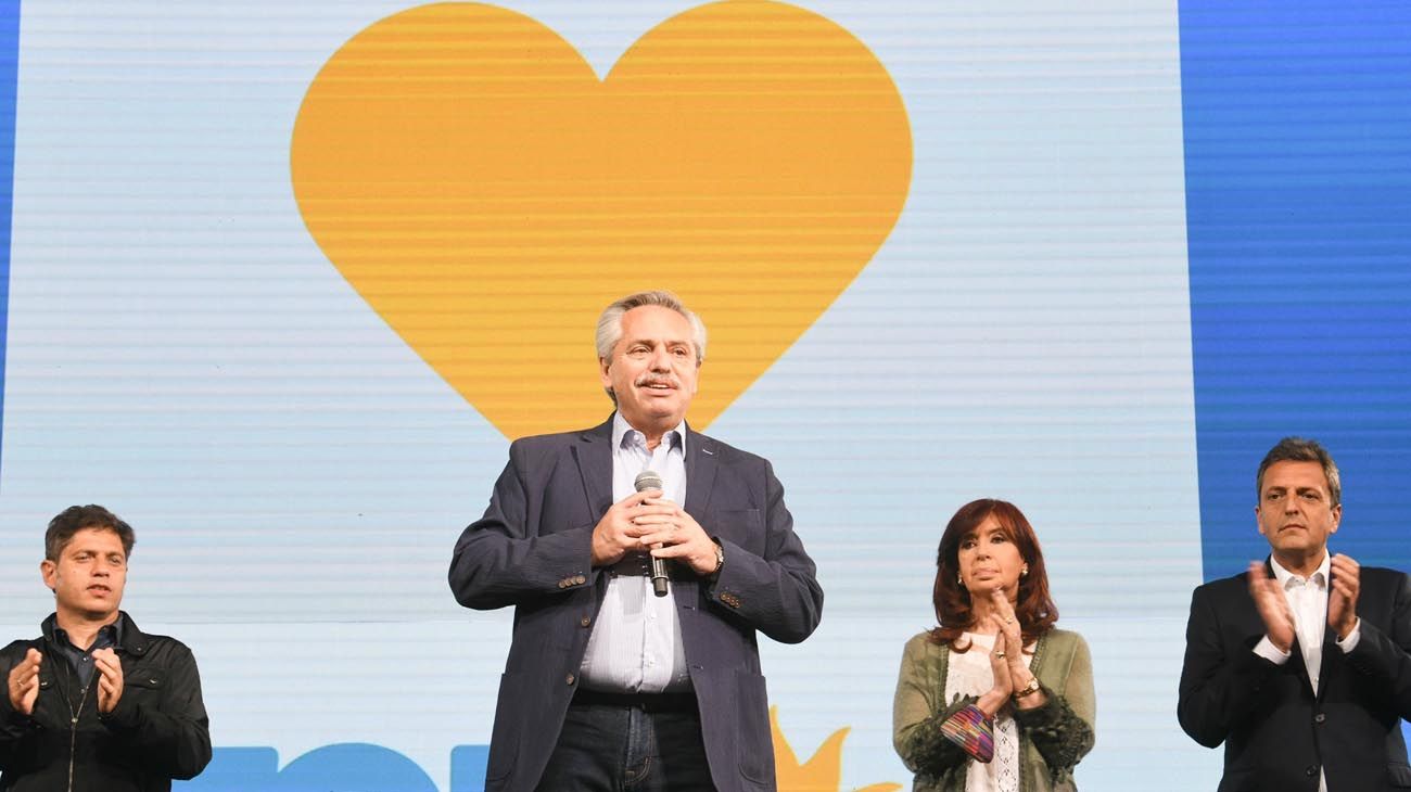 Alberto Fernández se volvió a Olivos con su núcleo íntimo para evaluar cómo seguir