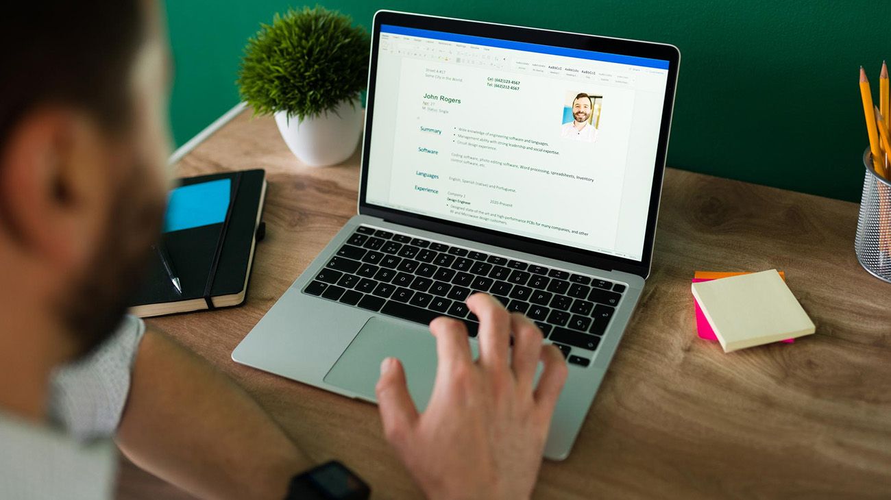 Optimiza tu CV: estrategias para sobresalir en el competitivo mundo laboral