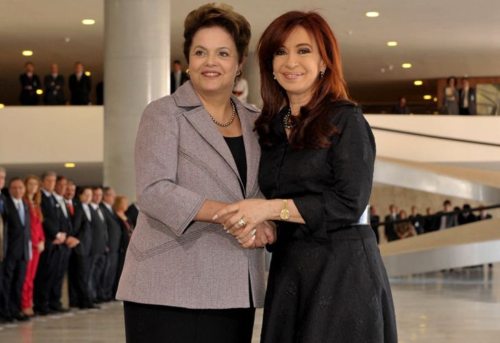 En Brasil criticaron al "luto de lujo" de Cristina Kirchner