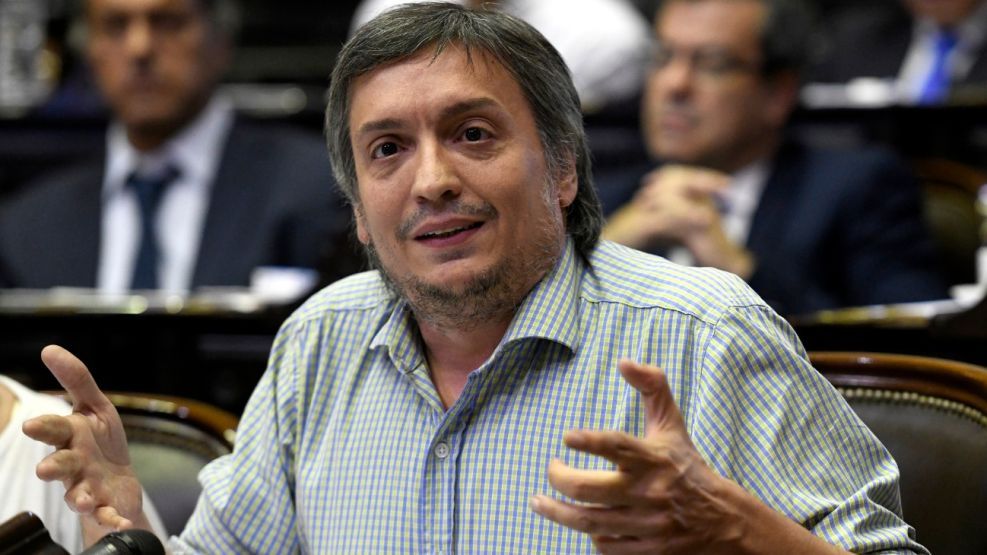 Máximo Kirchner dijo que no lo dejan pegar carteles de Cristina en Avellaneda: el video que mostró