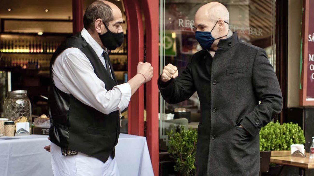 Larreta hace equilibrio entre los ataques del kirchnerismo y los duros de su propia fuerza