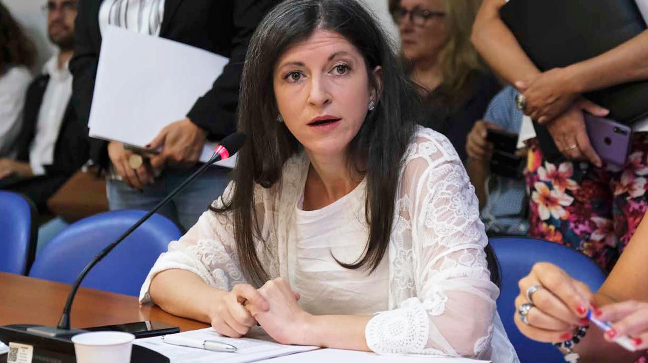 Fernanda Vallejos propuso "salir por arriba" del "laberinto" de la deuda con el FMI