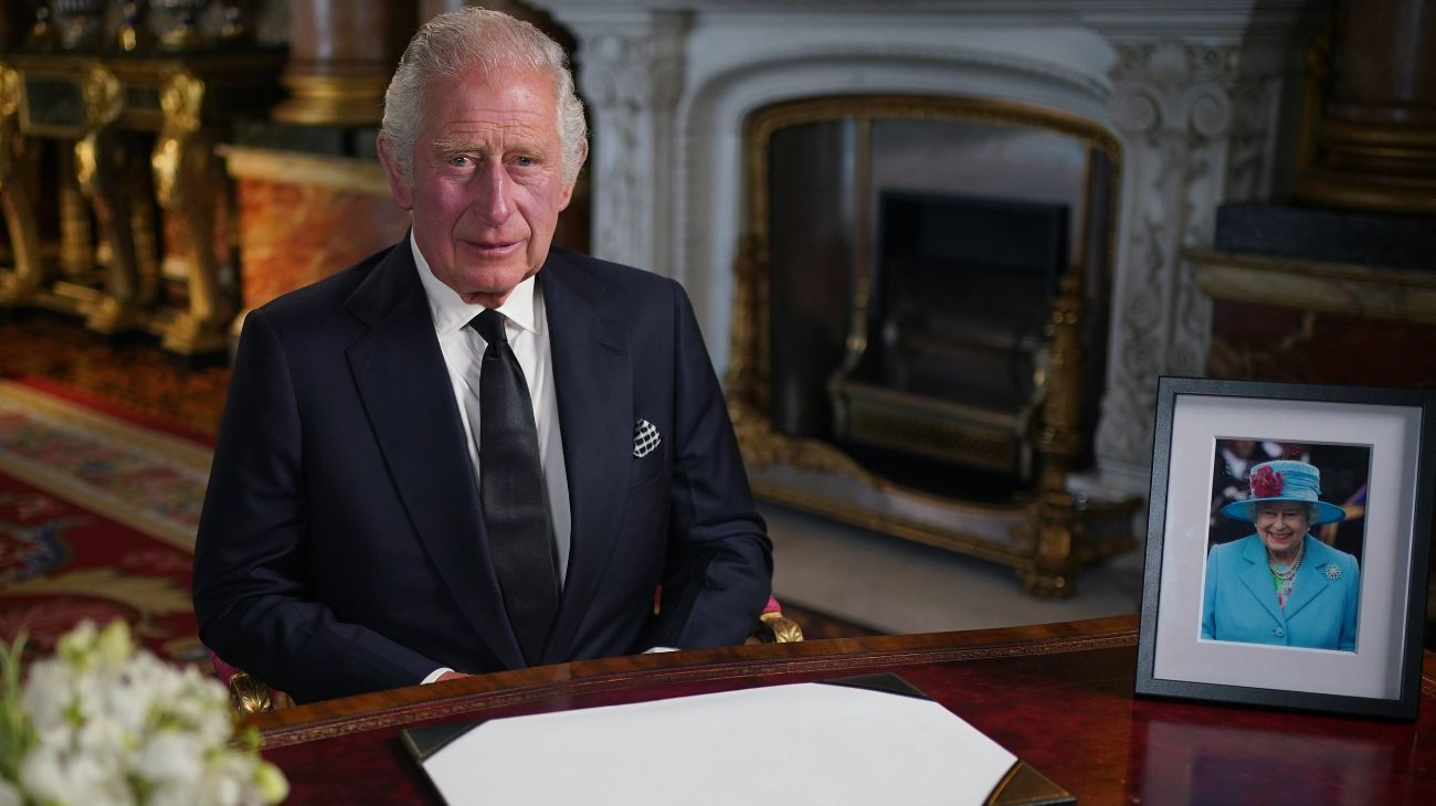 Carlos III, en su primer discurso como rey: “Gracias, mamá”