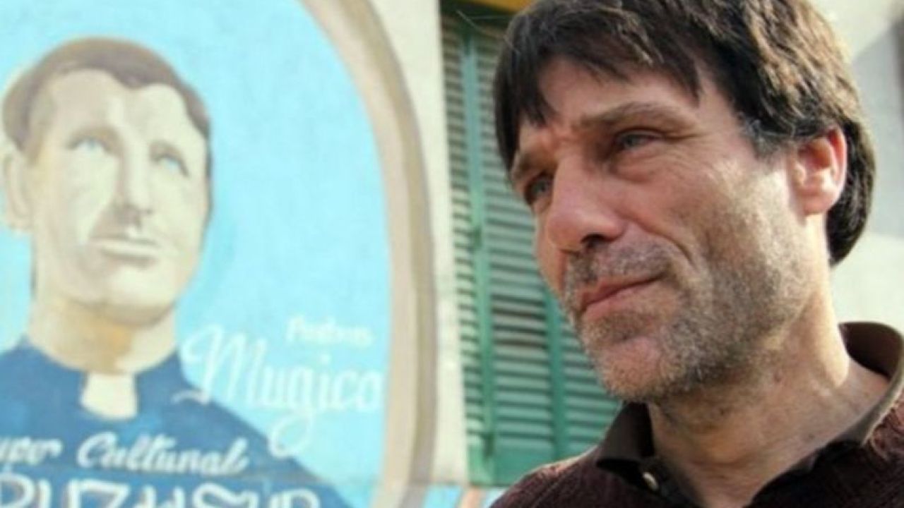 Francisco “Paco” Olveira: "Me iban a detener y un policía dijo 'a este no, que es el cura'"