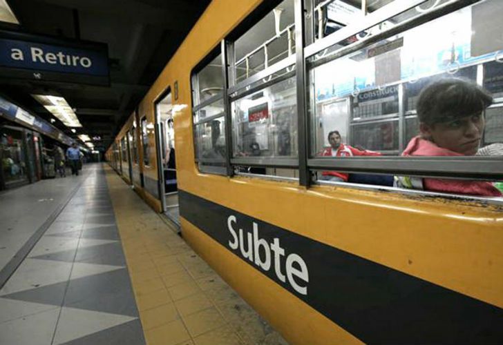 Una nueva víctima denunció al hombre que se masturbó en el subte
