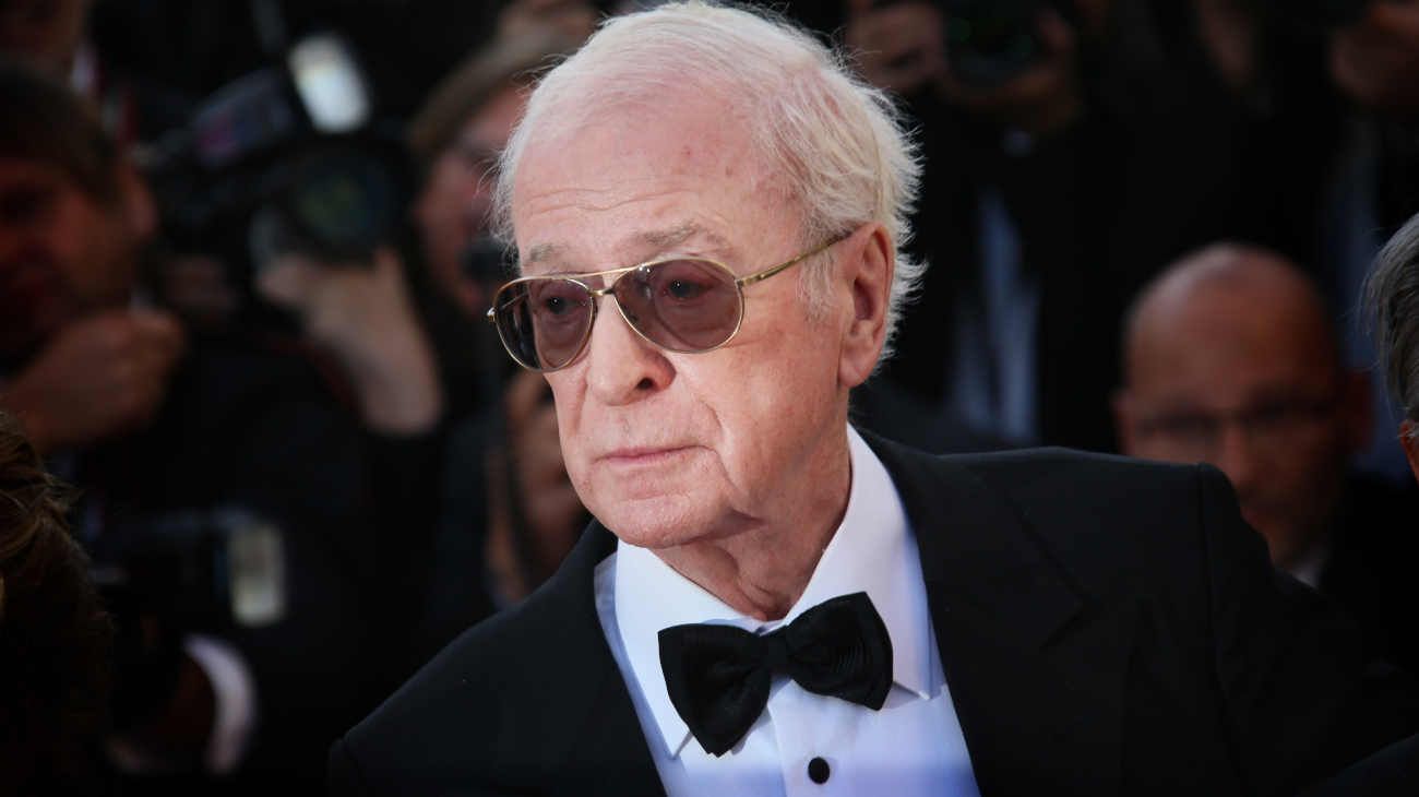 "Tengo 90 malditos años": el actor británico Michael Caine, leyenda del cine, anunció su retiro