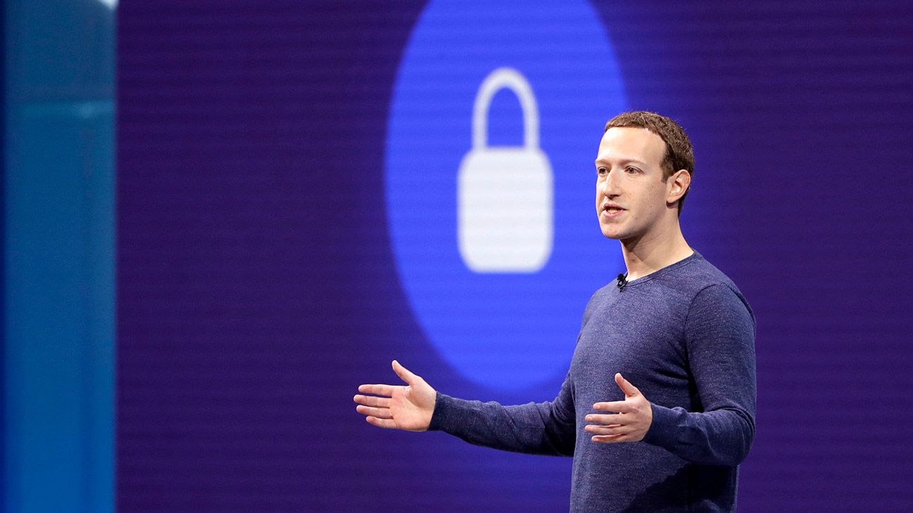 Por qué deberían dejar a los usuarios vender sus datos a Facebook