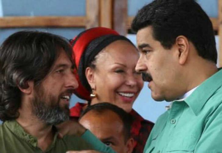Escracharon al gurú español de Maduro en un vuelo