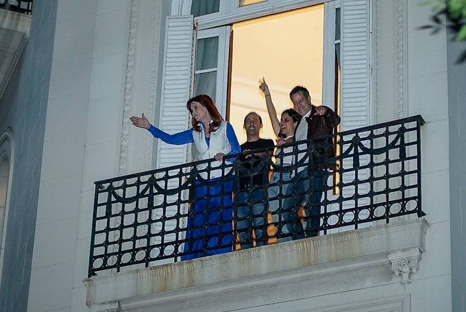 Cristina Kirchner criticó a Axel Kicillof tras la derrota: "Argentina está en libertad condicional"