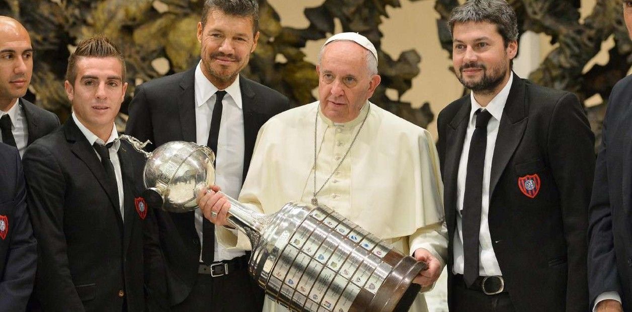 Julio Buffarini, el cordobés que le llevó la Copa Libertadores al Papa Francisco