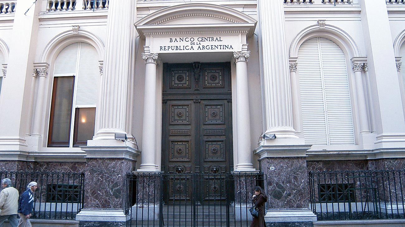 Limitan el giro de dividendos de bancos al exterior