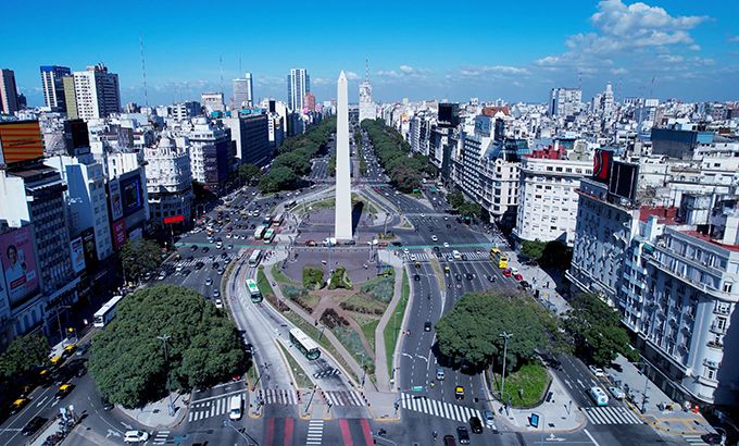 La Ciudad de Buenos Aires a sus pies desde la cumbre del Obelisco en ascensor