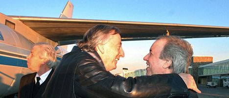 Crean línea aérea con aviones oficiales