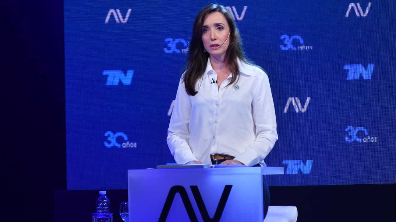 Apartada de "la casta": todo lo que no se vio de la noche de Victoria Villarruel en TN ¿A qué candidatos no saludó?
