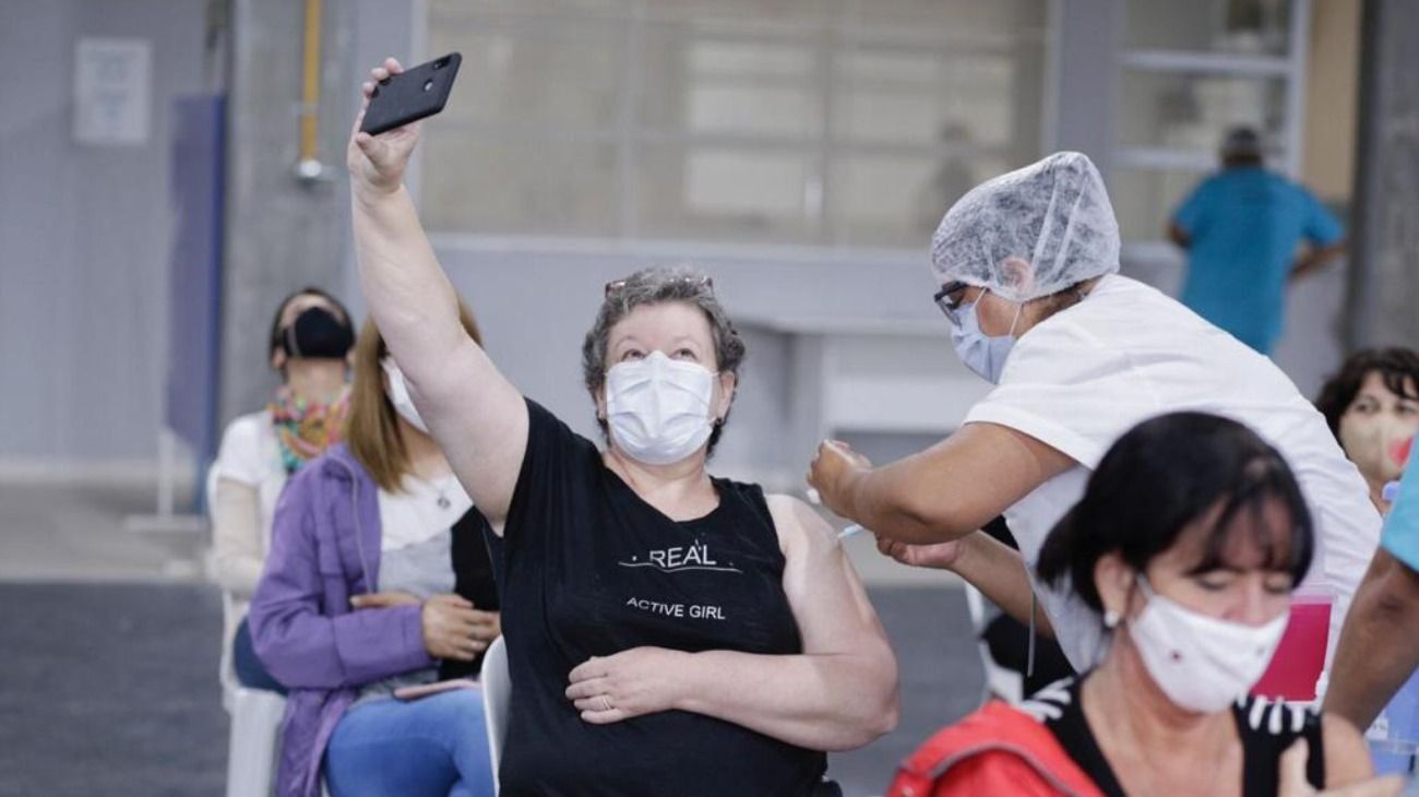 El gobierno porteño comenzó la aplicación de la tercera dosis de vacunas anti Covid-19