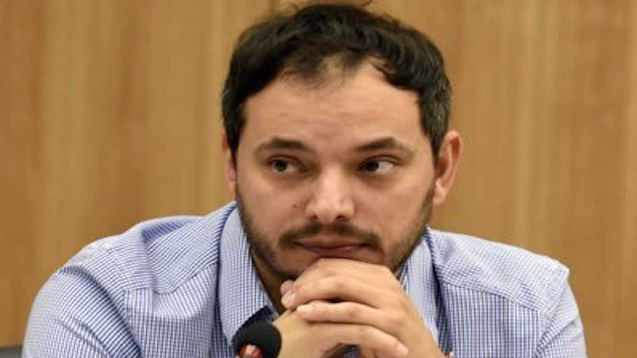 La Libertad Avanza presentó un proyecto para que los legisladores tengan el secundario completo
