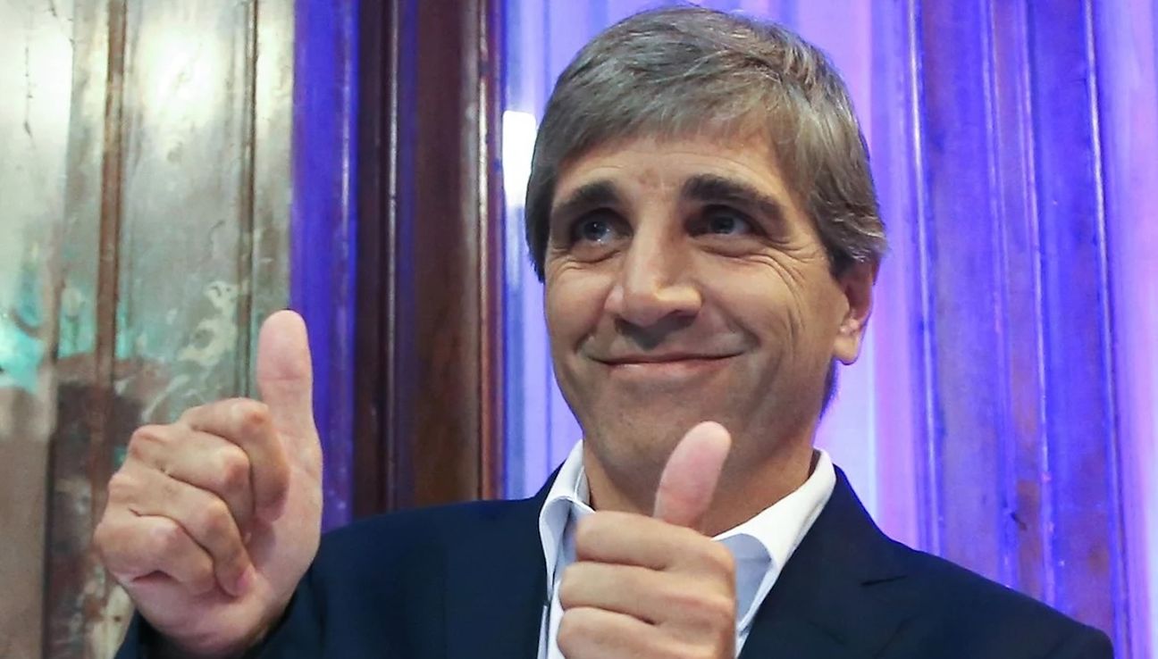 Luis Caputo confirmó que "ya se compraron los dólares para el pago de capital e intereses" de la deuda de enero