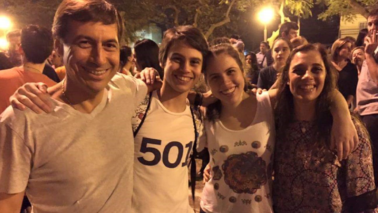 Encuentran muertos a la esposa y al hijo del senador Naidenoff