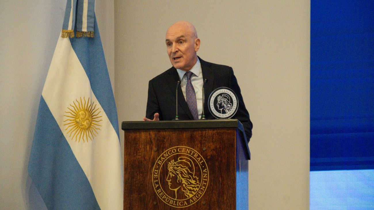 La polémica distinción de Espert: jurado de funcionarios de Milei, cambio de reglas y premio de 4 millones