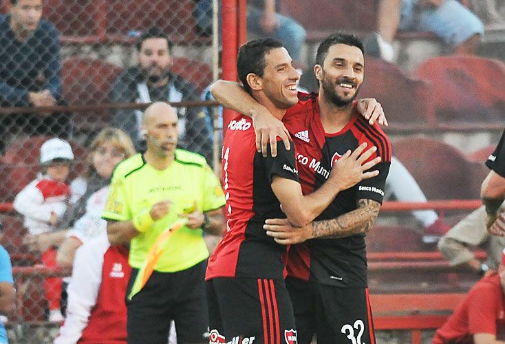Newell’s llego a la cima y empieza a empujar a Boca