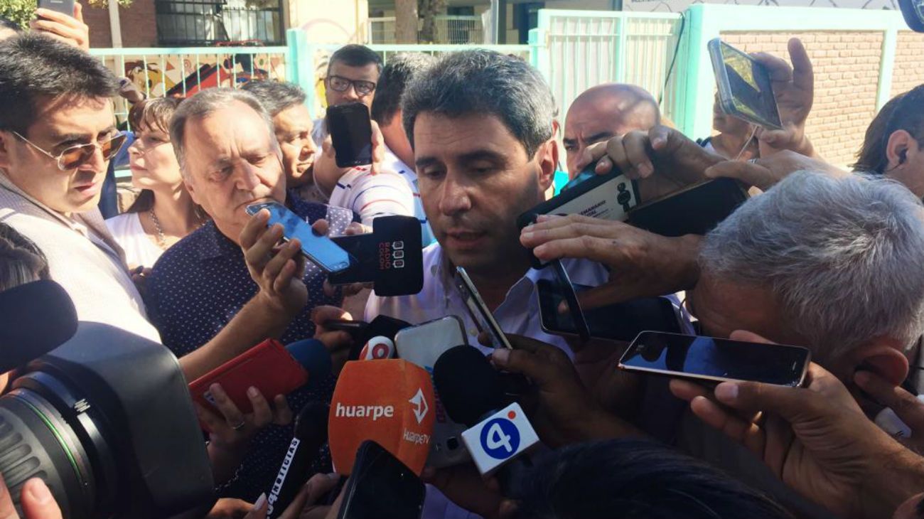 Elecciones en San Juan: Sergio Uñac va por la reelección con un ojo en Casa Rosada