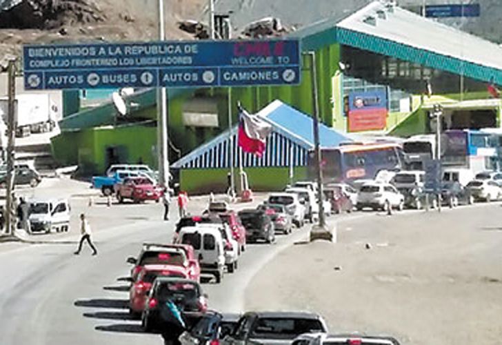 Falleció turista argentina tras esperar horas en la frontera con Chile