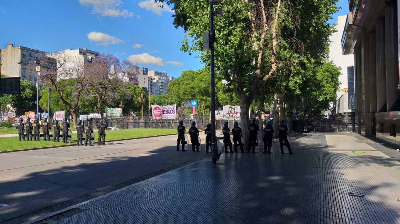 Presupuesto 2019: corridas y dos detenidos por romper veredas