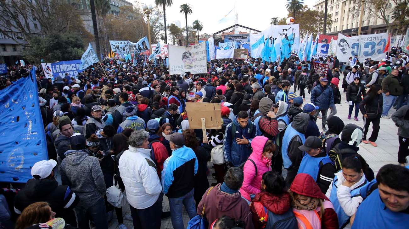 Los pobres marchan para consolidar la pobreza