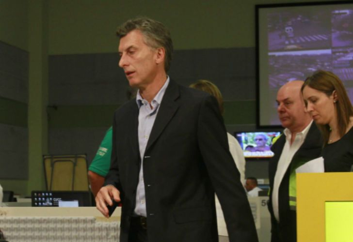 Adelantar la hora, reabren el debate