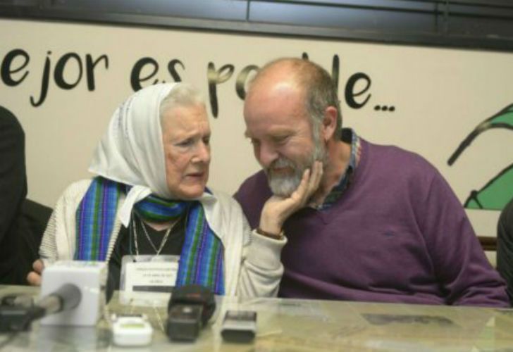 Cortiñas: “Esperamos que Macri diga algunas palabras que lo representen como ser humano”