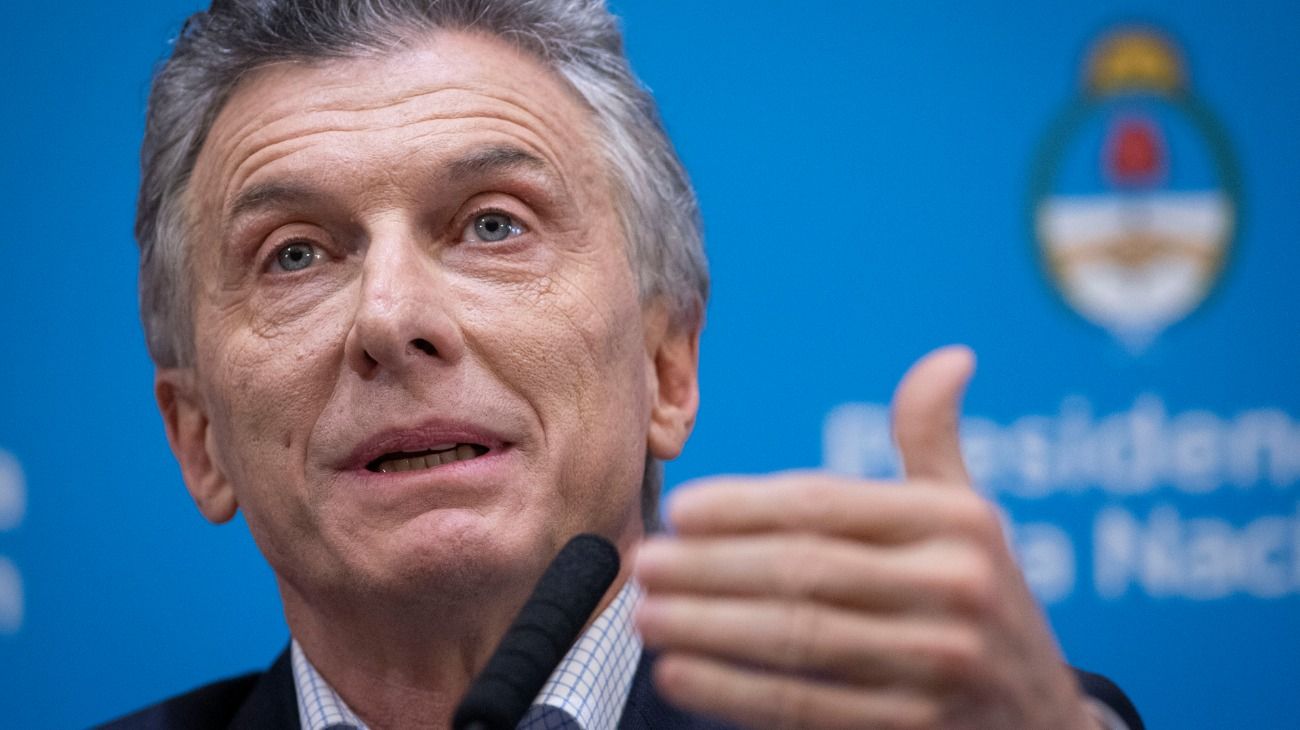 La Justicia quiere saber si Macri "empujó" la disparada del dólar post PASO