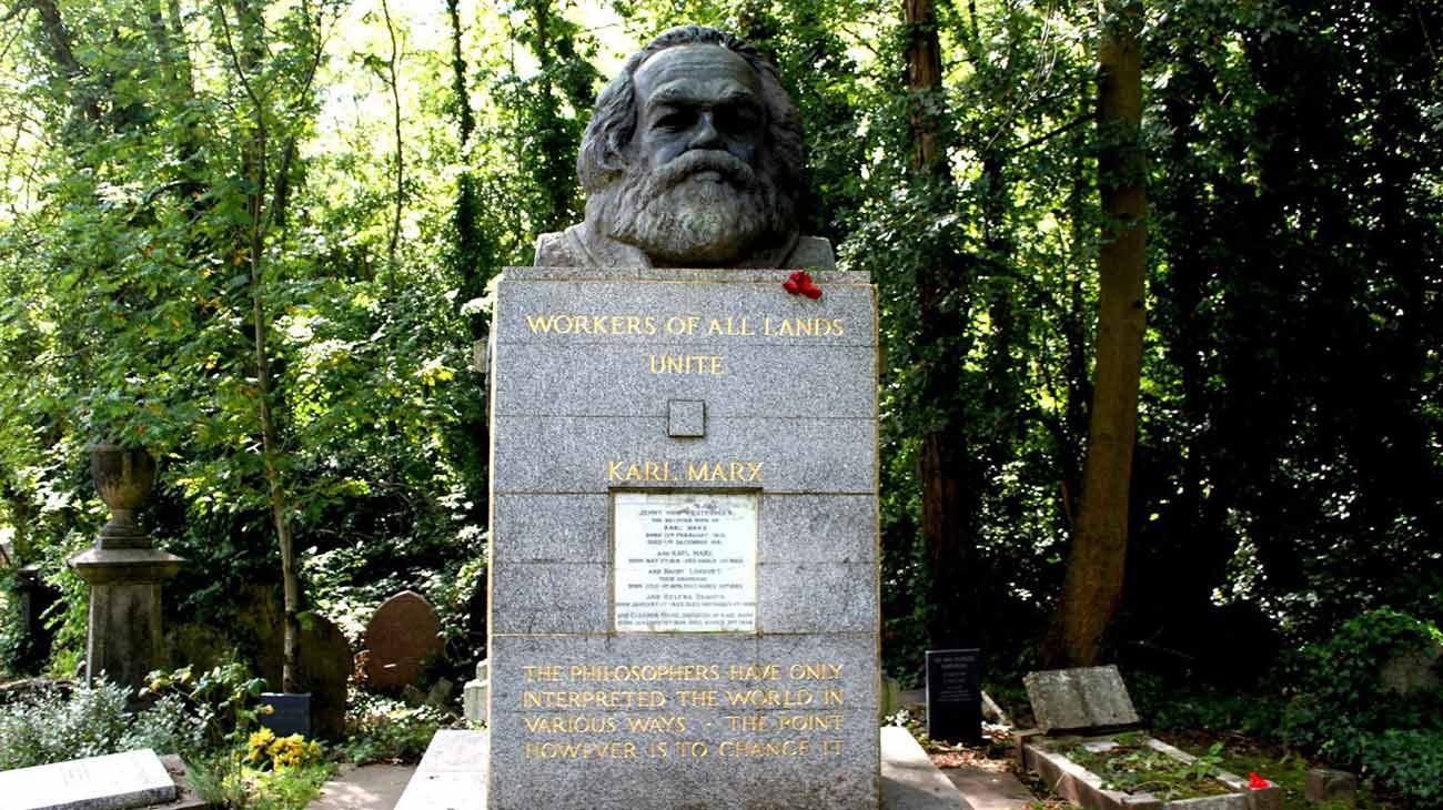 Londres: atacaron con un martillo la tumba de Karl Marx