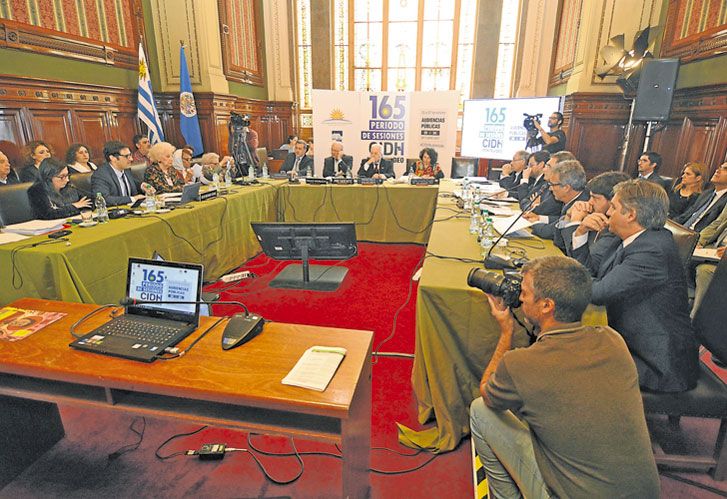La Constitución vs. el juego de la oca
