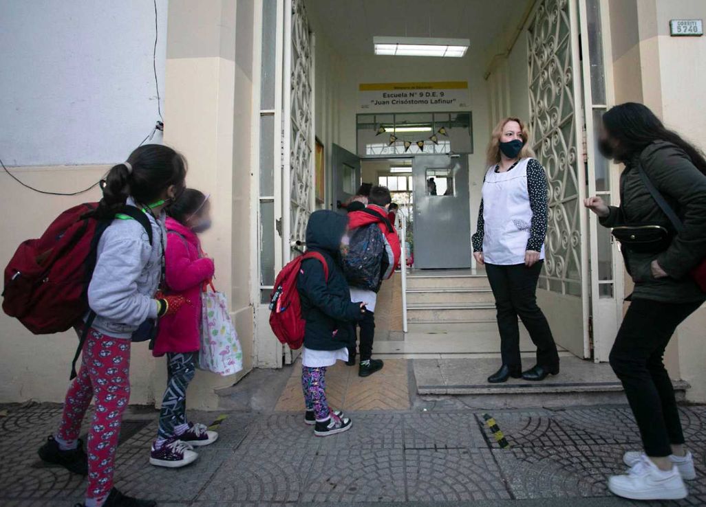 Crisis educativa: proponen modificar la currícula de las escuelas