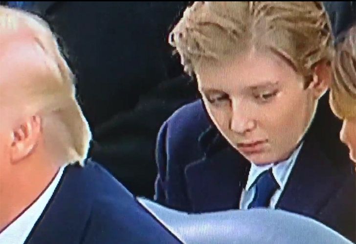 Video | El hijo de Trump estaba jugando con el celular y se "ganó" un reto