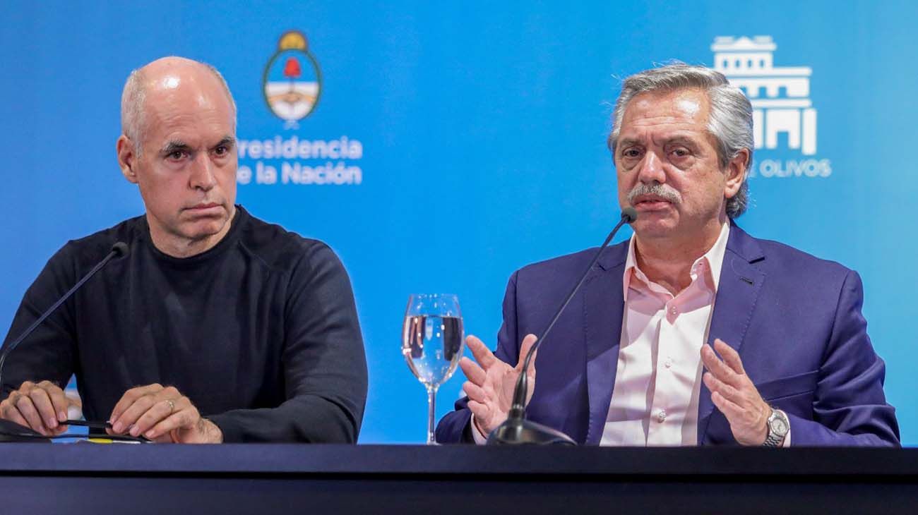 Alberto Fernández se muestra como 'defensor de la salud' y responsabiliza del colapso a Larreta
