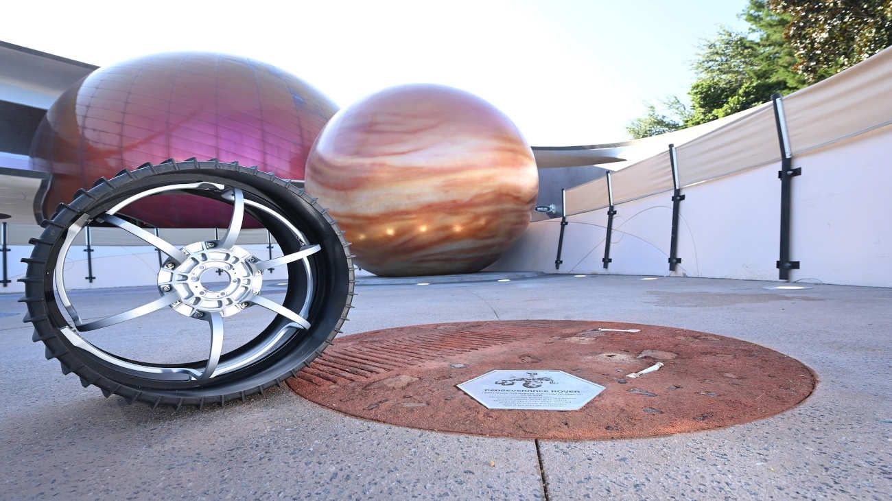 Por qué EPCOT es el más borgeano de todos los parques de Disney