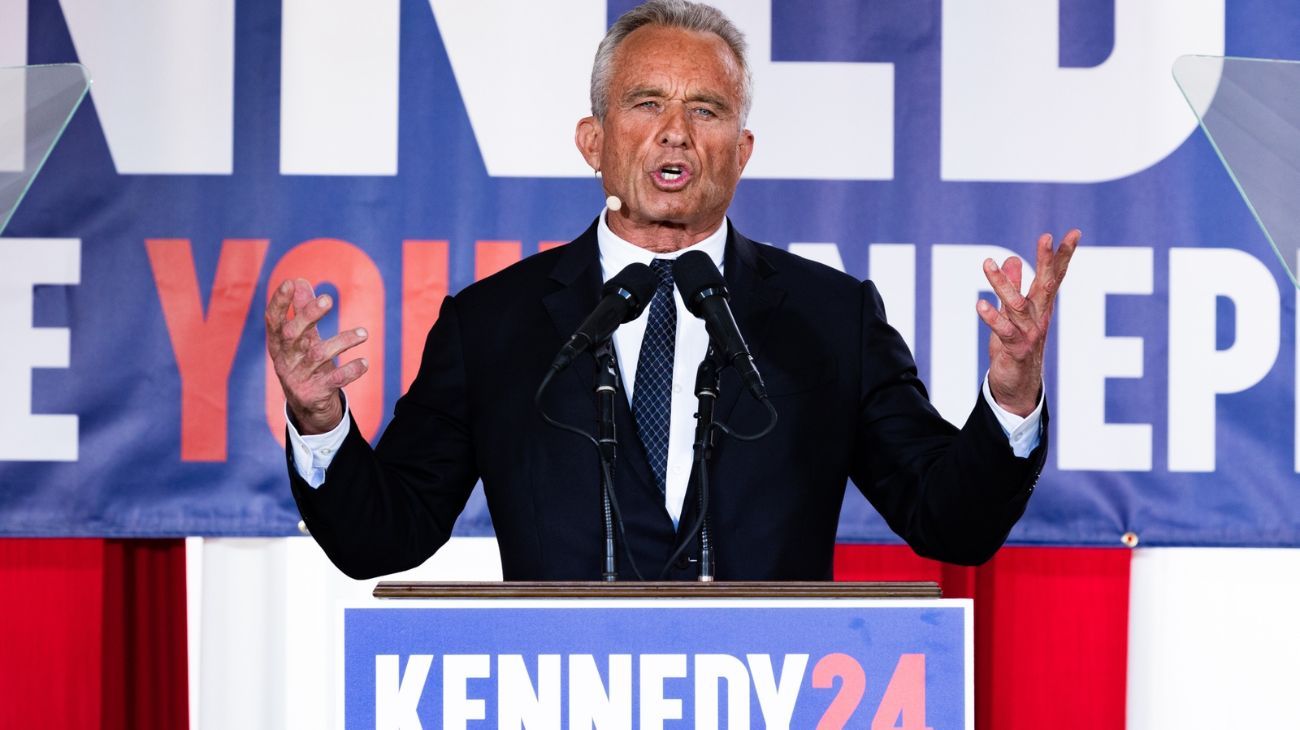 El candidato presidencial Robert Kennedy Jr reveló que un parásito "comió parte" de su cerebro y luego murió