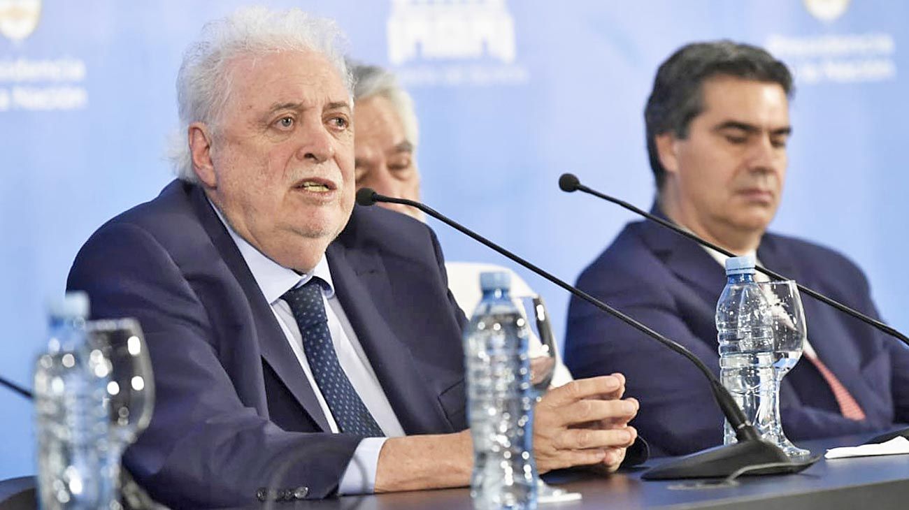 El Gobierno implementa el bono de salud para médicos expuestos al coronavirus