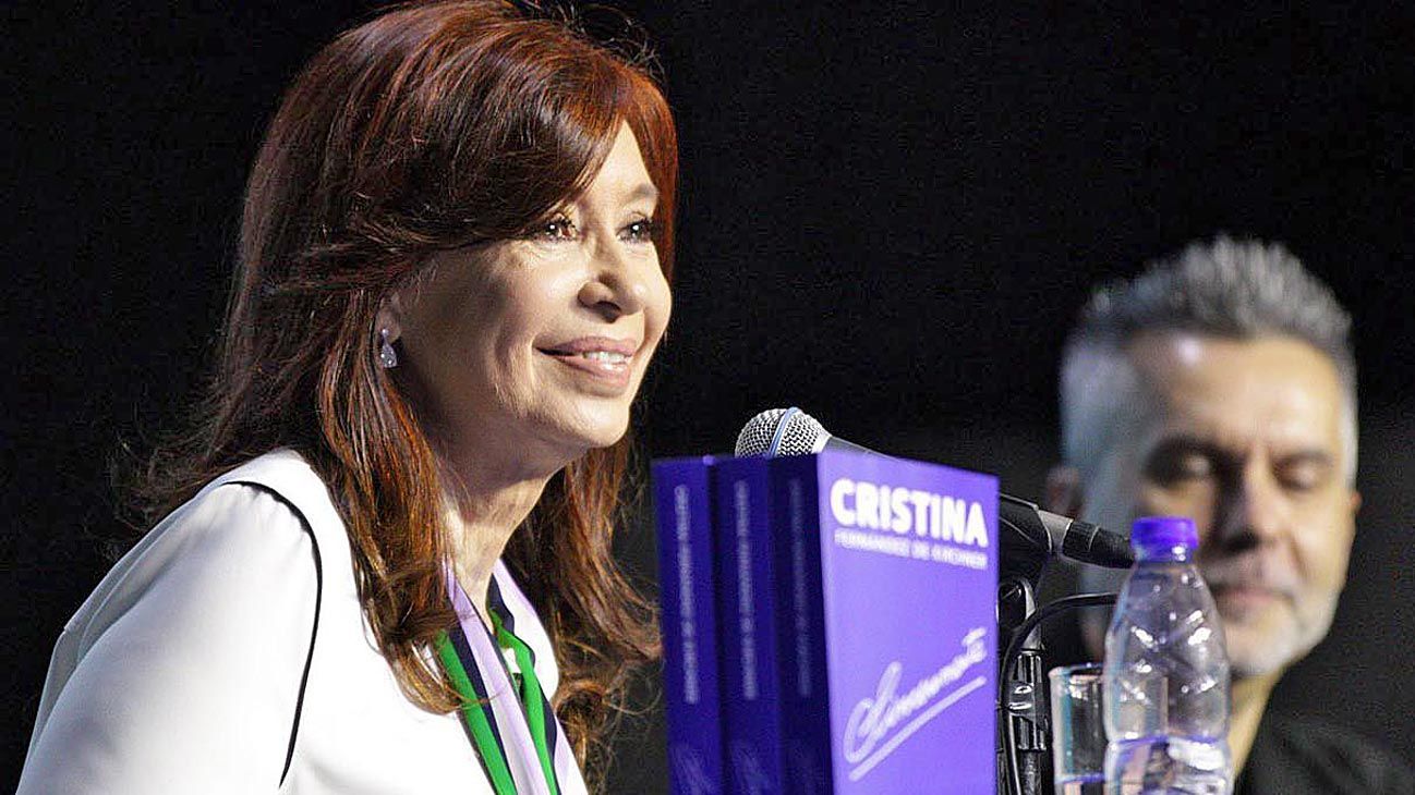 Cristina sigue con tono moderado y regresa a Cuba