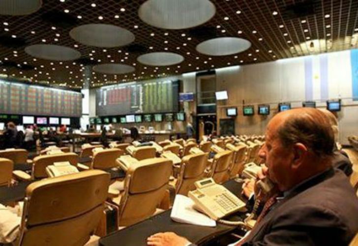 Cae la Bolsa tras la audiencia en NY