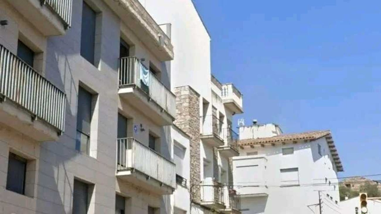 Las gemelas argentinas que cayeron de un edificio en Barcelona "sufrían bullying" escolar: "Se reían de ellas por su acento"