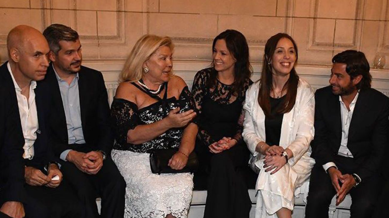 El espíritu navideño se apodero de Carrió y se mostró con Cambiemos