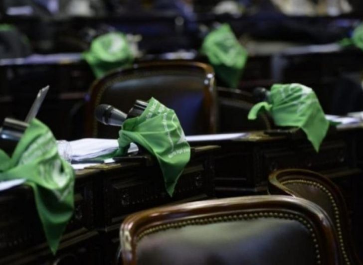 Abrieron una causa por la denuncia penal contra el Presidente y legisladores