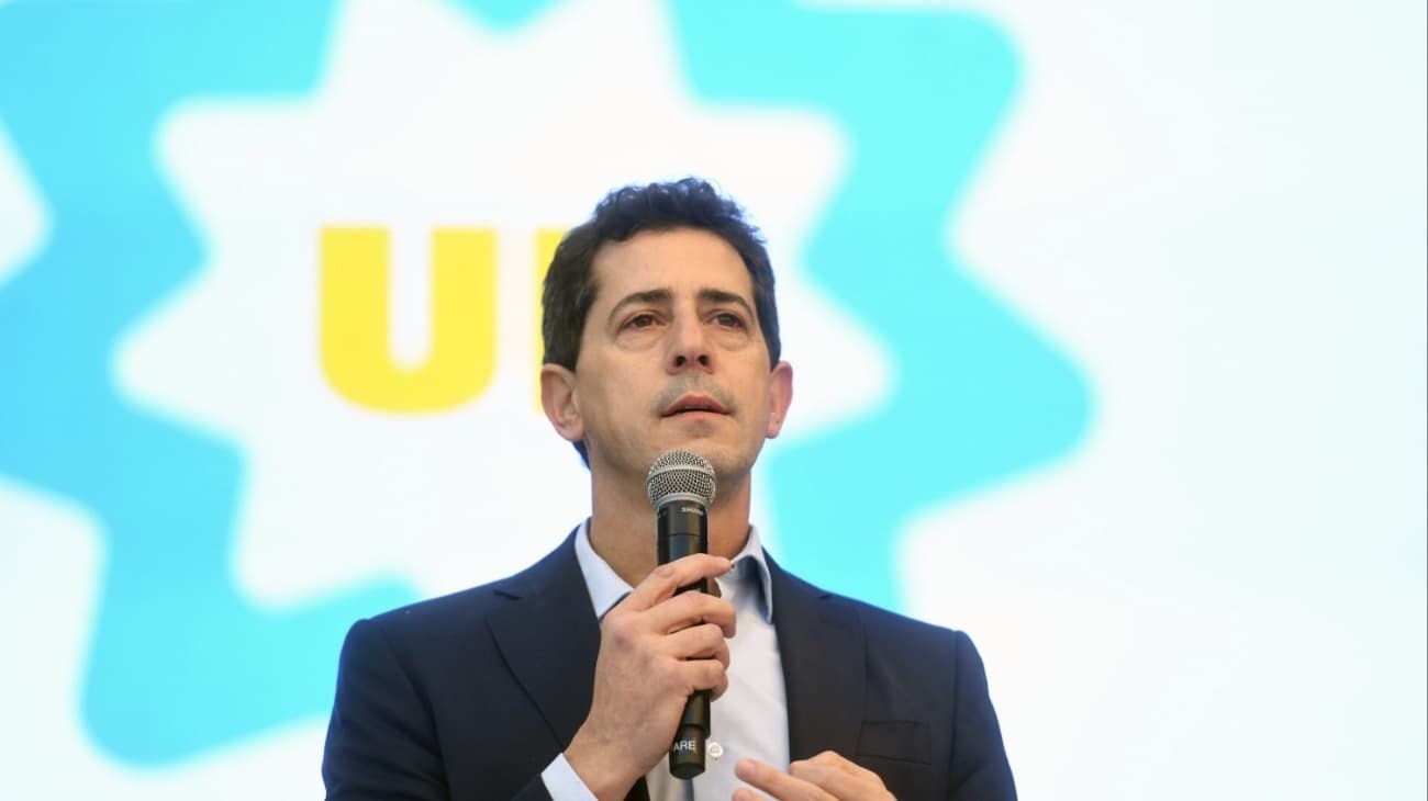 "Wado" de Pedro acusó a las cuevas financieras: "Mueven el dólar blue intencionalmente para perjudicar al Gobierno"