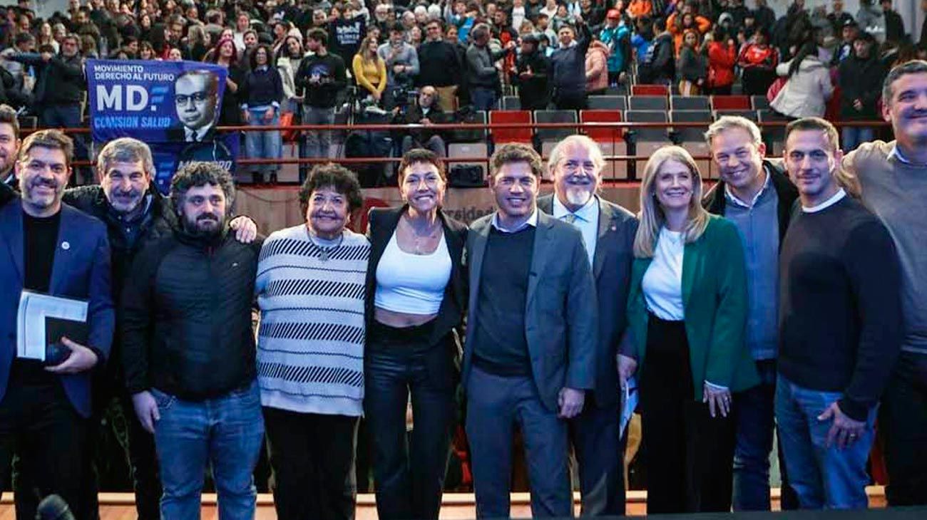 En su primer raid de campaña, Kicillof buscó dejar atrás la interna y confrontar con Milei