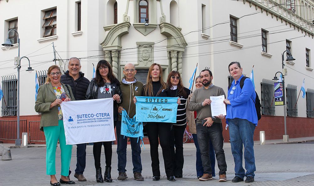 Docentes de Corrientes: Suteco alerta por demora en las licencias y salarios bajos