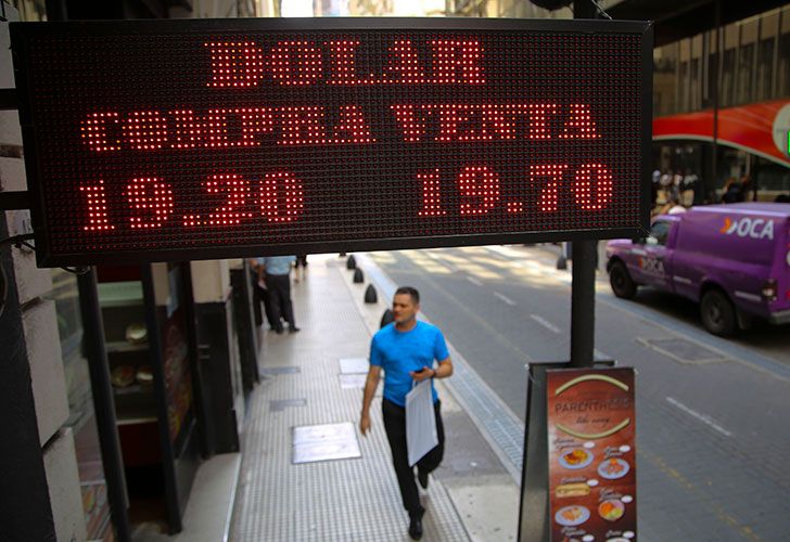 Dólar récord: trepó a $19,66